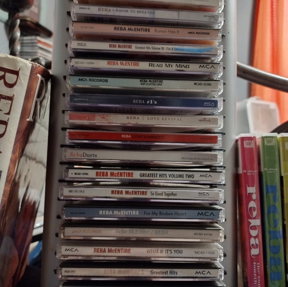 Reba McEntire collectible collection - Picture 2 of 8